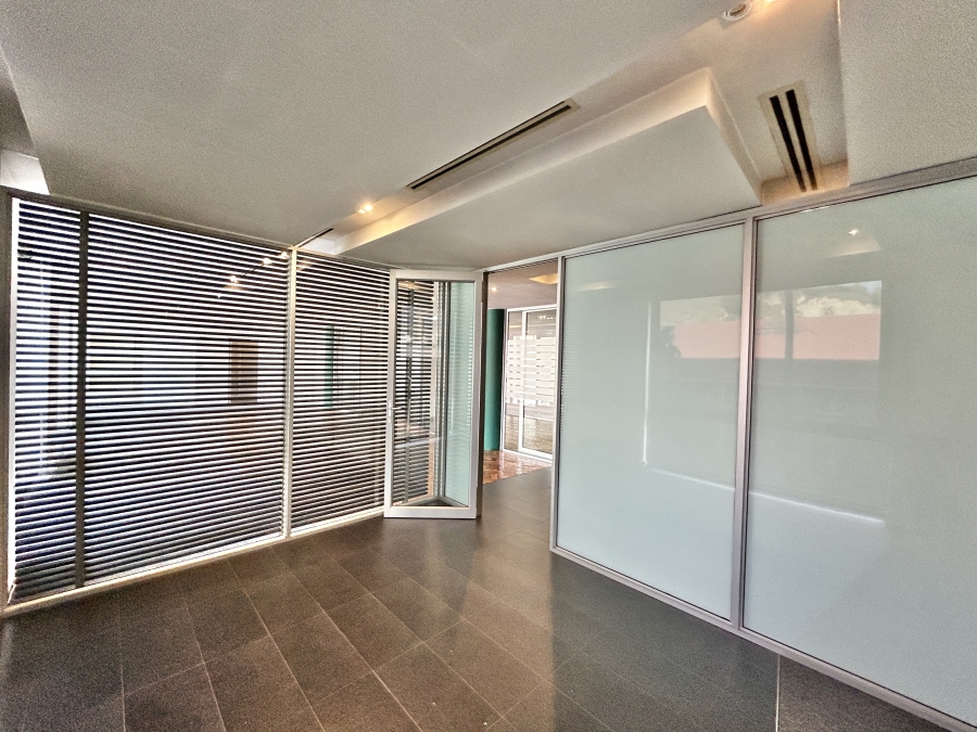 To Let Commercial Property for Rent in De Waterkant Western Cape